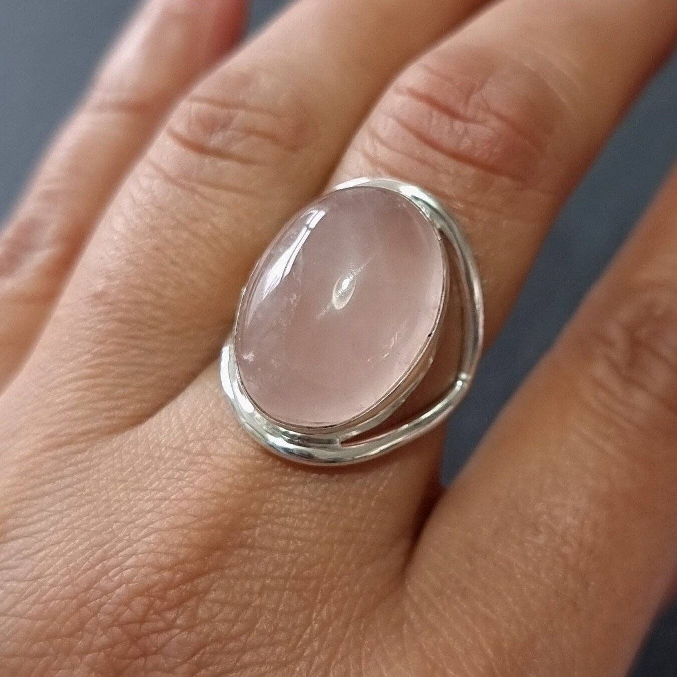 Large Oval Rose Quartz Silver Ring, 20mm x 15mm, R80RQL: US 6 1/4 / UK M